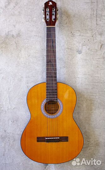 Классическая гитара