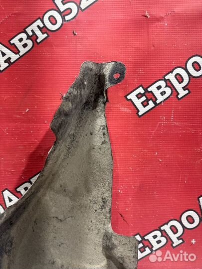 Защита днища кузова задняя правая Porsche Cayenne