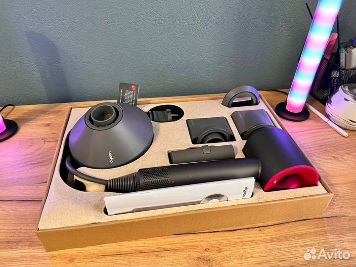 Фен Dyson Supersonic