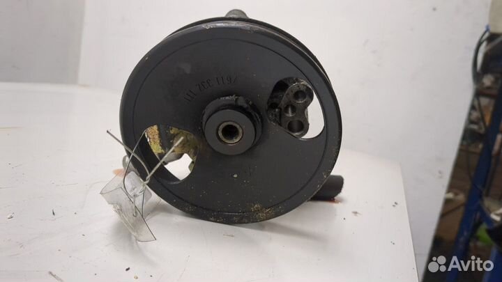 Гур Nissan Almera Tino, 2005