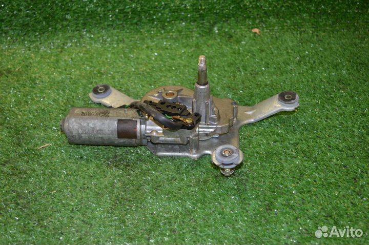 Моторчик дворника задний Mitsubishi Carisma