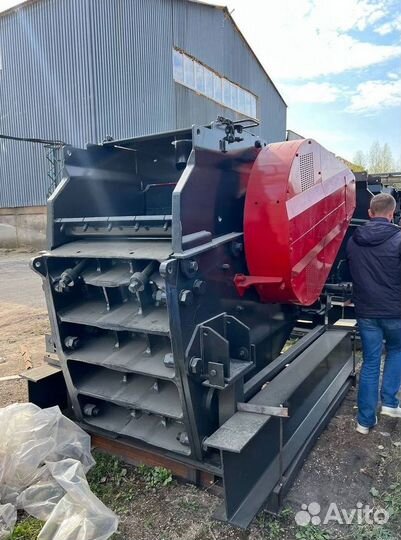 Щековая дробилка с96