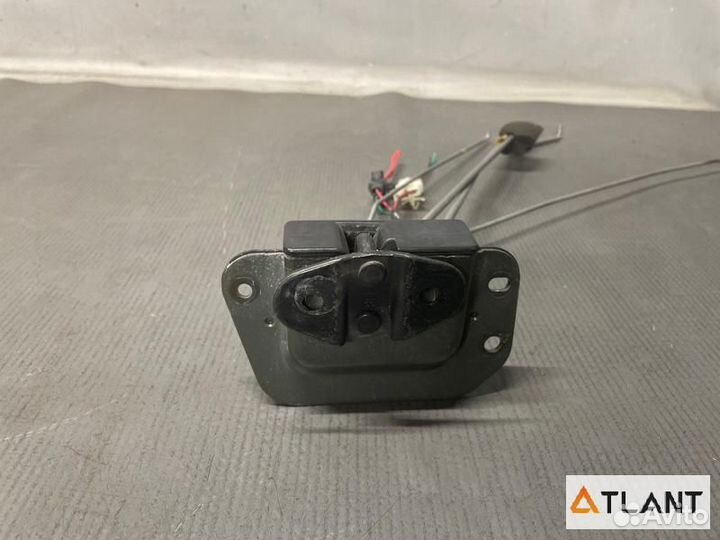 Замок 5-й двери mazda bongo