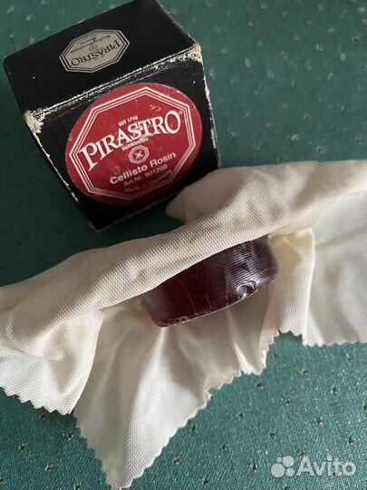 Канифоль Pirastro Cellisto 901200 красный
