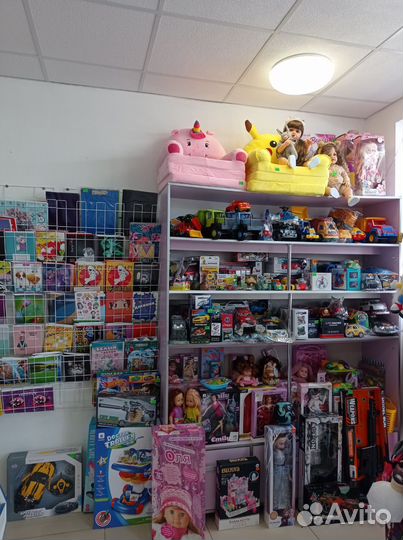 Игрушки, канцтовары