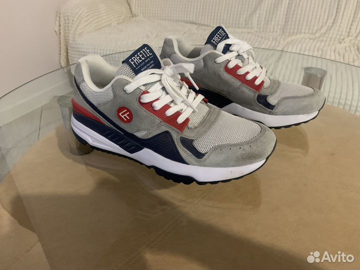 Кроссовки мужские 43 размера