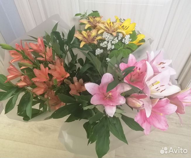 Букеты лилий