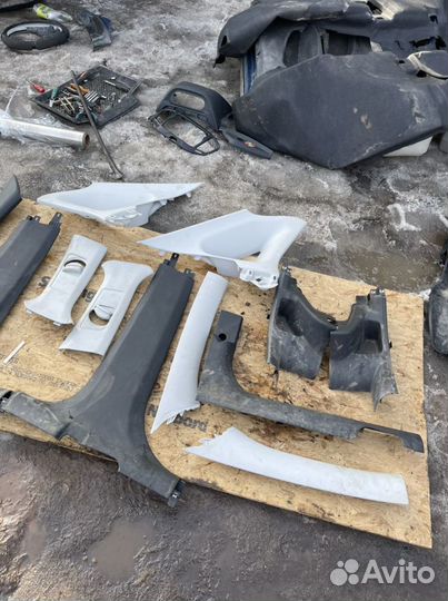 Накладки порогов,пластик салона,стоек LADA Vesta