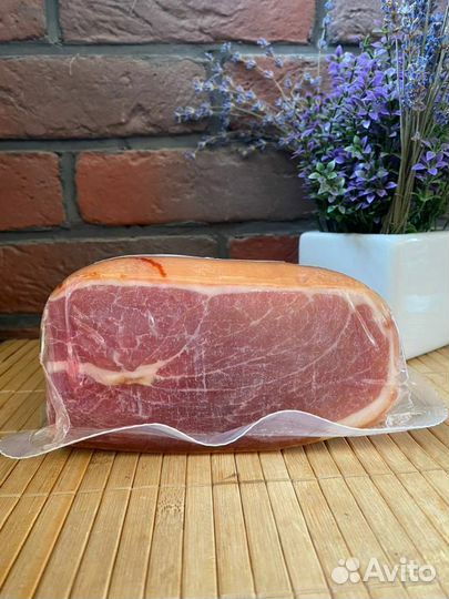 Прошутто Крудо Маттонелла блок