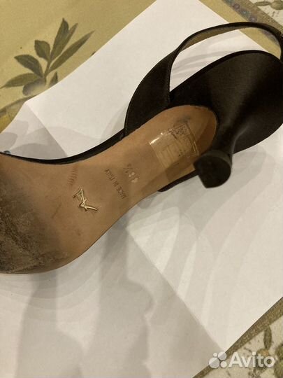 Босоножки женские