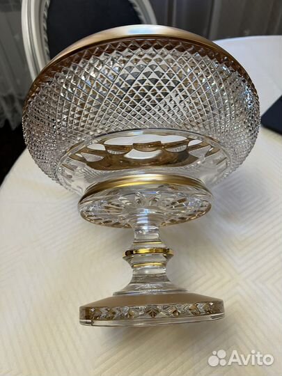 Ваза для фруктов, на ножке