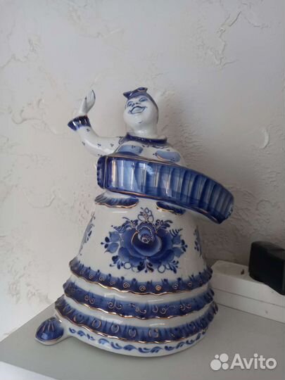 Скульптура фарфор Гжель