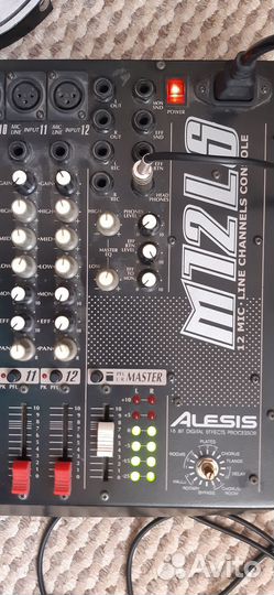 Микшерный пульт Alesis M12LS