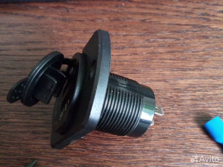 Преобразователь 12v на 5v