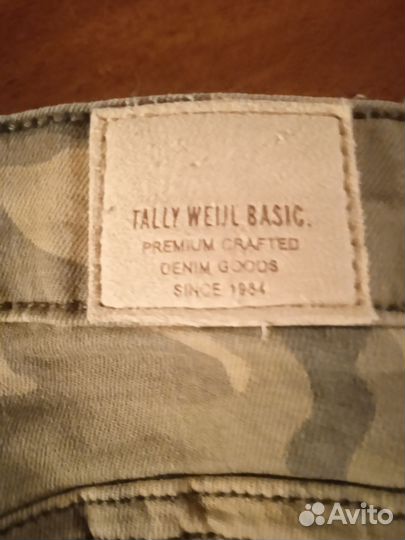 Шорты женские, Швейцария