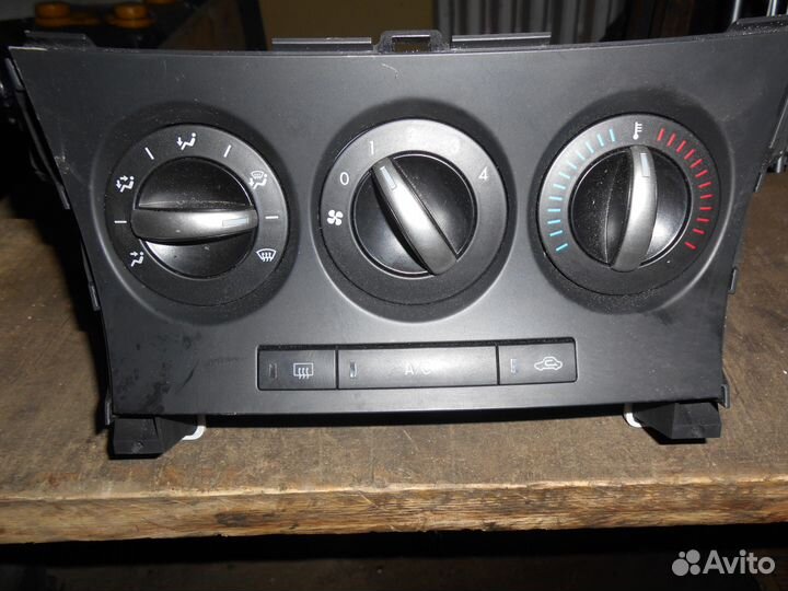 Блок управления климат контроля Mazda 3 BL 1.6л