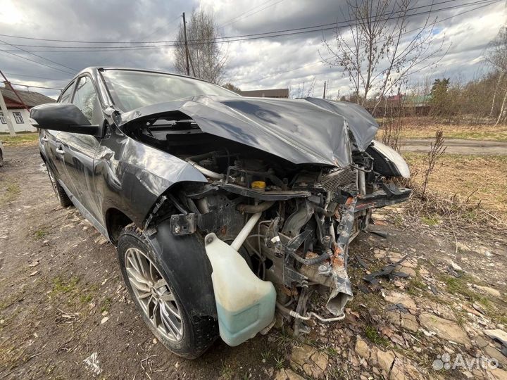 Renault Fluence 1.6 МТ, 2011, битый, 290 000 км