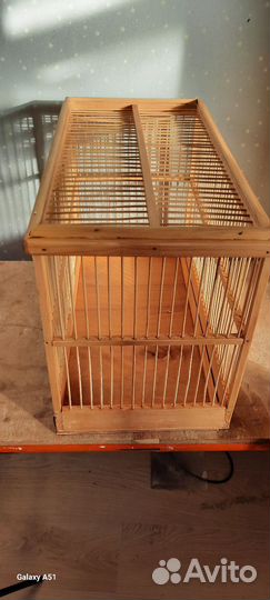 Большая клетка для птиц деревянная