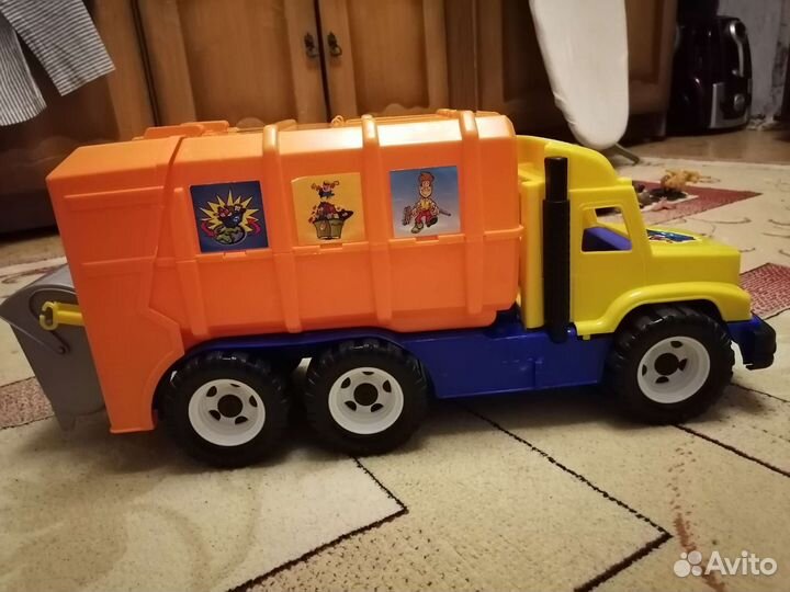 Грузовик - мусоровоз