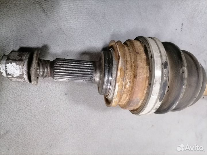 Привод перед.прав.Nissan Bluebird CD20 1983-1990