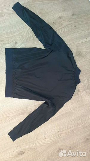 Ветровка бомбер