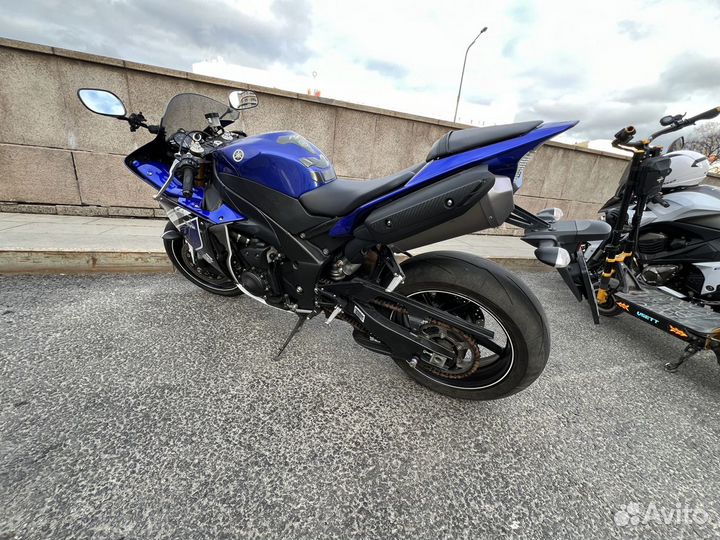 Yamaha YZF-R1, 2013