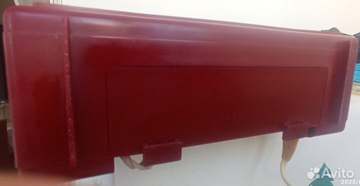 Радиоприемник Меридиан 235 красный рабочий