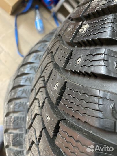 Michelin X-Ice North 225/60 R18 19B