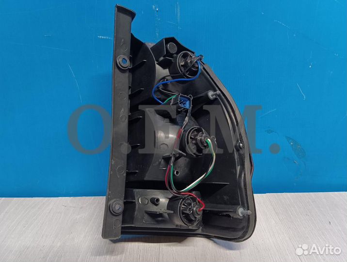 Фонарь левый задний в крыло MB Pajero Sport