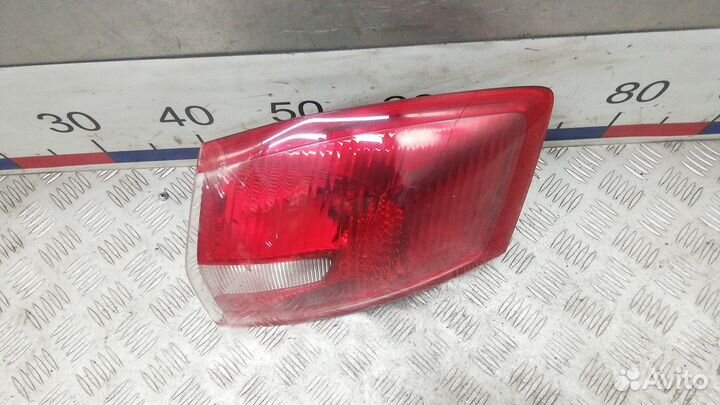 Фонарь задний правый Ford Kuga 2010