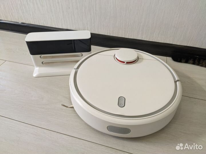 Робот-пылесос Xiaomi Mi Robot Vacuum Cleaner