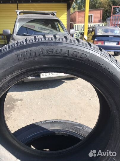 Roadstone Winguard WinSpike 215/55 R17