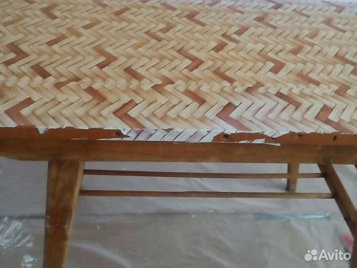 Стол журнальный