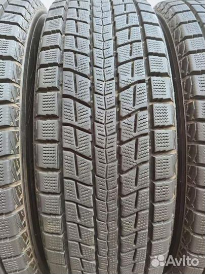 Dunlop Winter Maxx SJ8 215/60 R17 96Q