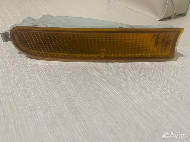 Поворотник правый передний Toyota RAV4 SXA10-SXA11