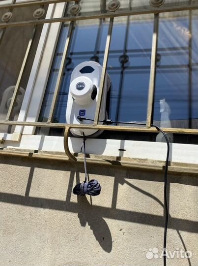 Pagrobots - робот для мойки окон/ стеклоочиститель