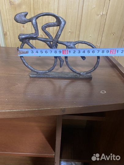 Статуэтка велосипедист