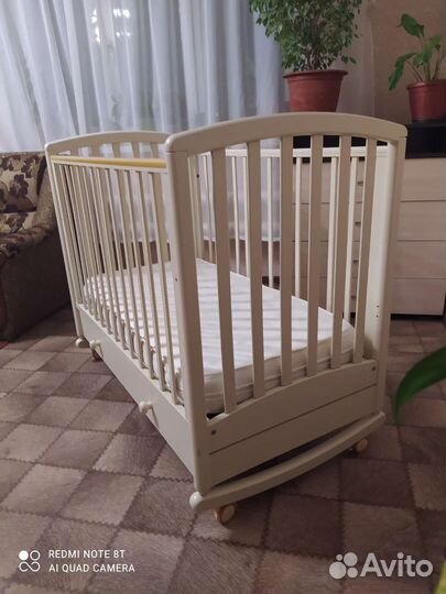 Детская кроватка