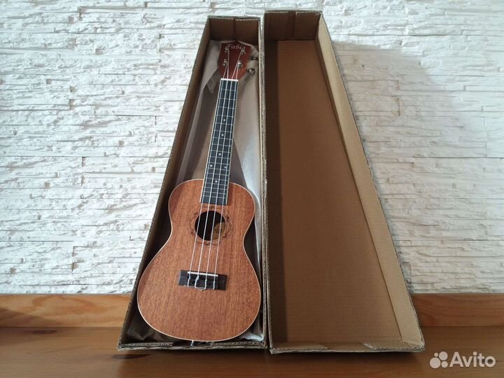 Электро-акустическая скрипка с подключением 4/4