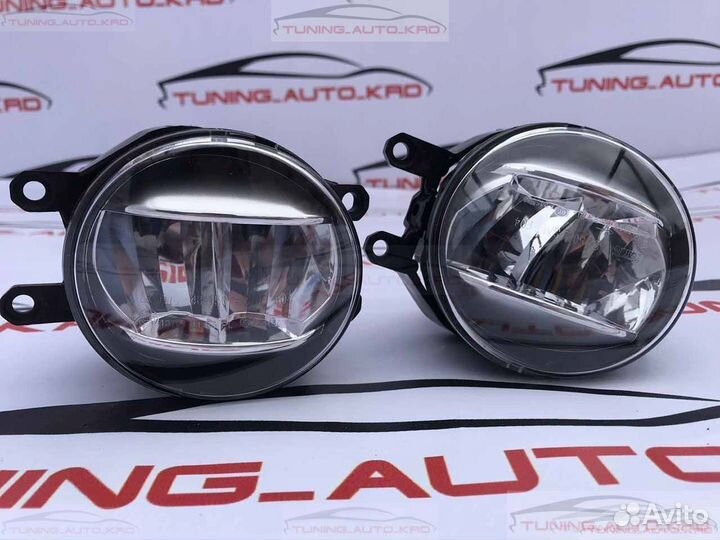 Противотуманные фары Toyota Lexus J8543