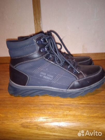 Ботинки на мальчика 36 размер б/у