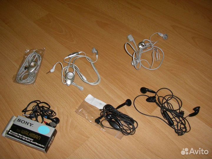 Наушники проводные для мобильных телефонов