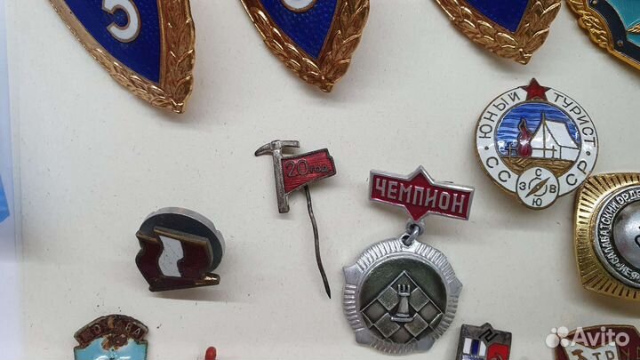 Тяжелые значки СССР