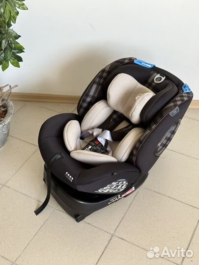 Автокресло от 0 до 36 кг поворотное «LuxMom»
