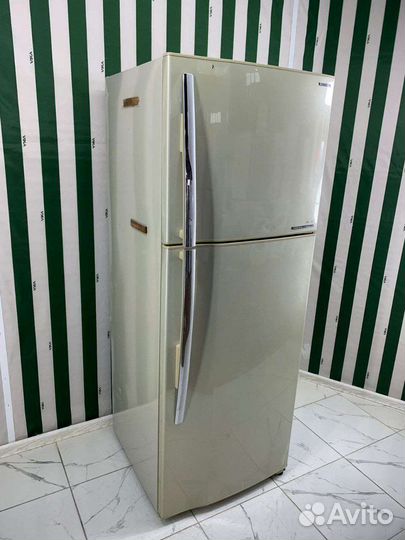 Холодильник с гарантией. Toshiba