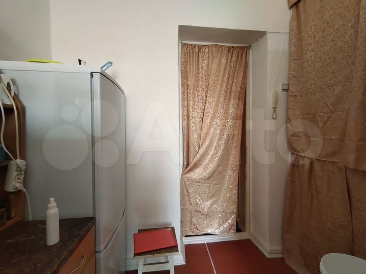 Комната 15,6 м² в 9-к., 2/2 эт.