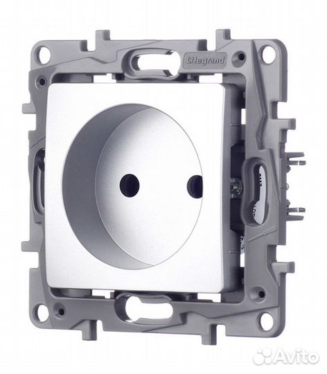 Розетка Etika 672434 скрытая установка алюминий бе
