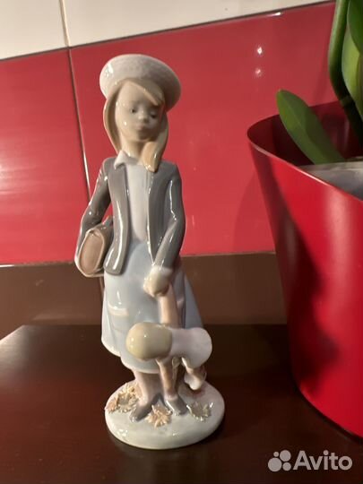 Статуэтка фарфоровая Lladro