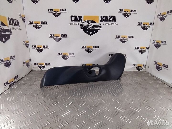 Накладка порога передняя правая внутренняя R