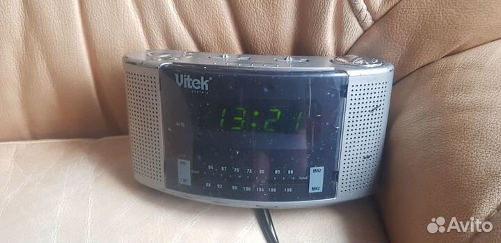 Радиочасы+AM-FM Radio Подвезу